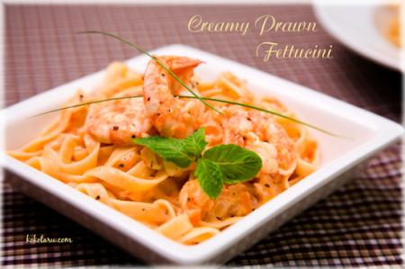 Creamy Garlic Prawn Fettuccine